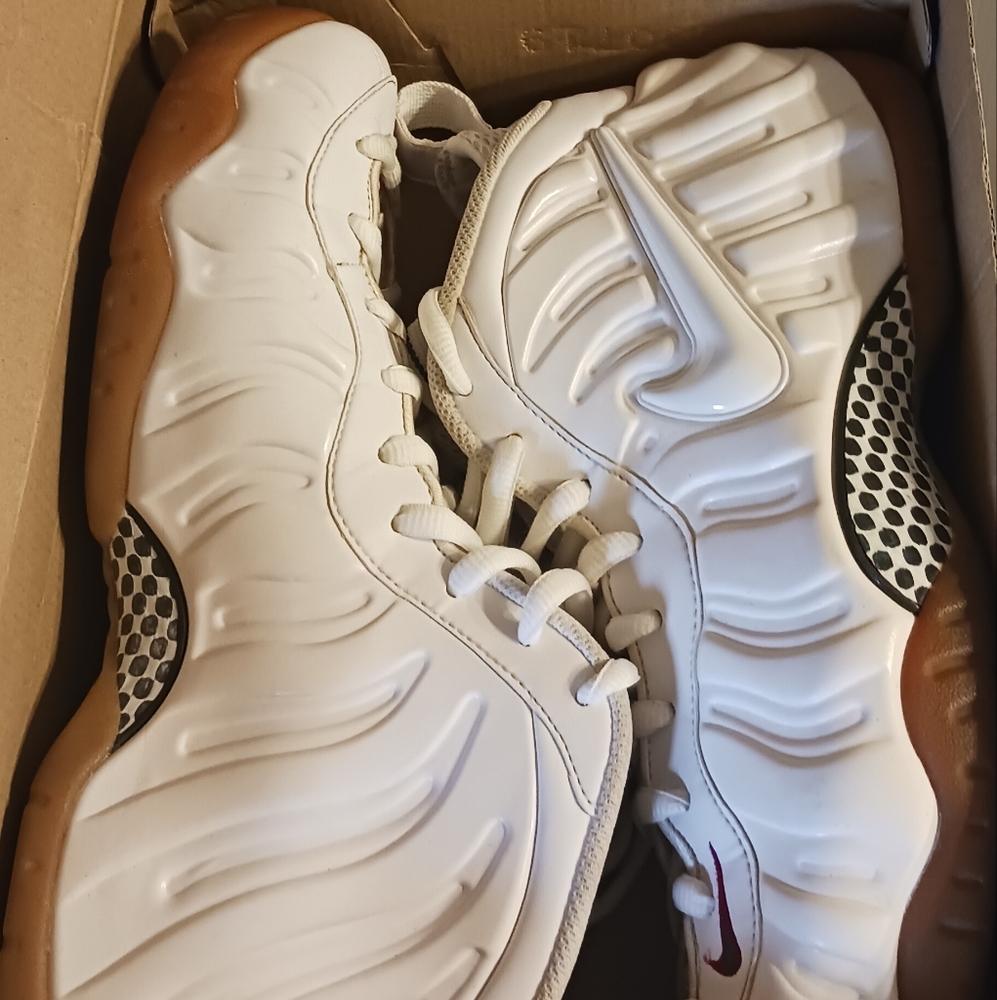 Nike Men's Foamposite Shoes